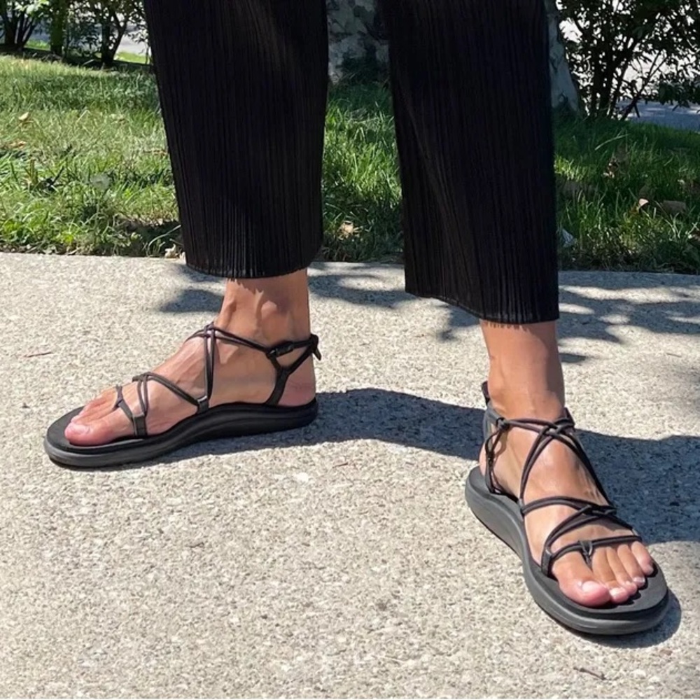 teva voya infinity sandals